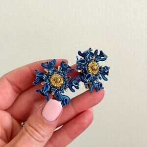 Vintage 60s Novelty Enameled Leaves Goldtone Clip On Statement Earrings